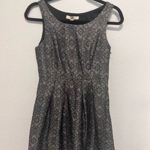 YA Los Angeles Gray Black White Printed Shift Dress Size Small